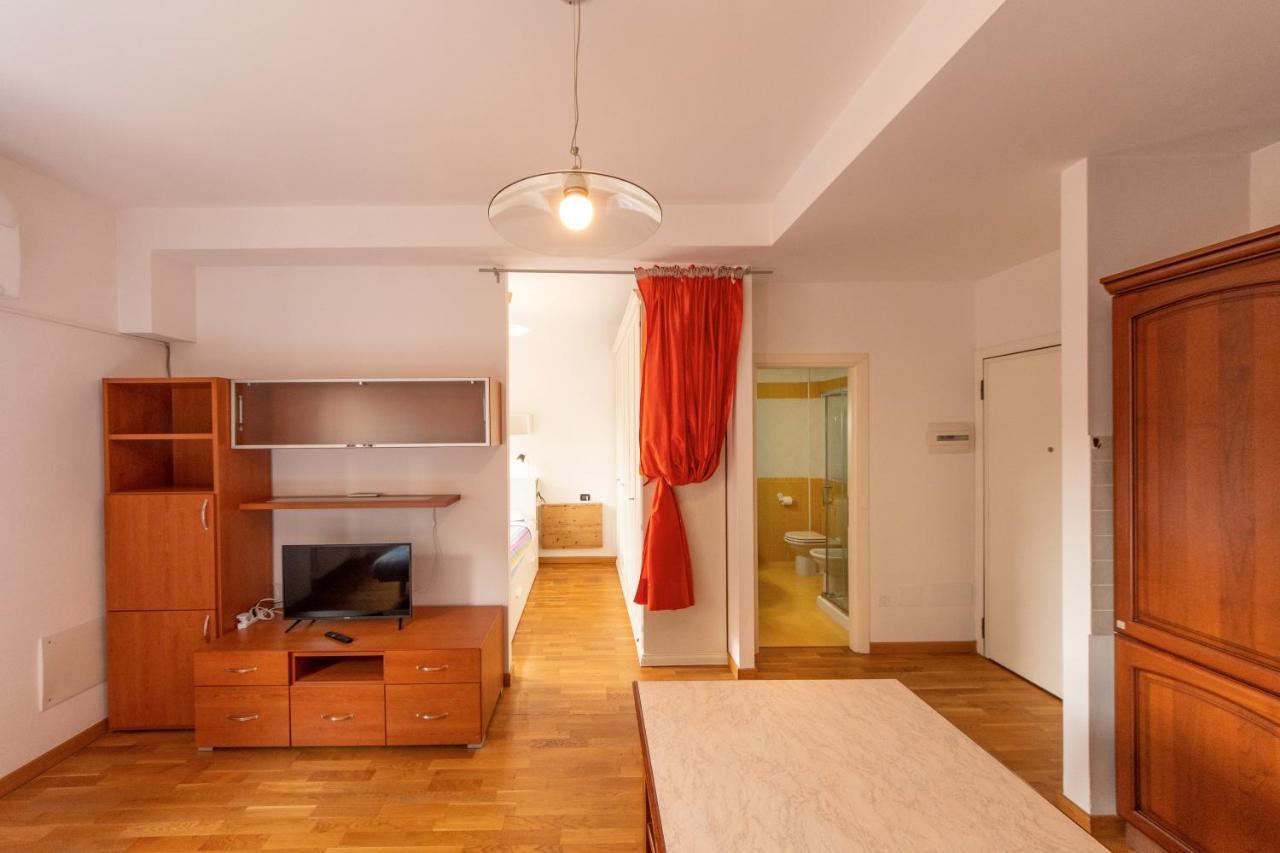 Housmart Milazzo 5 Apartment โบโลญญา ภายนอก รูปภาพ